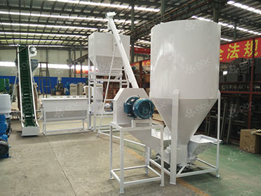 vertical mixer in cattle feed plant